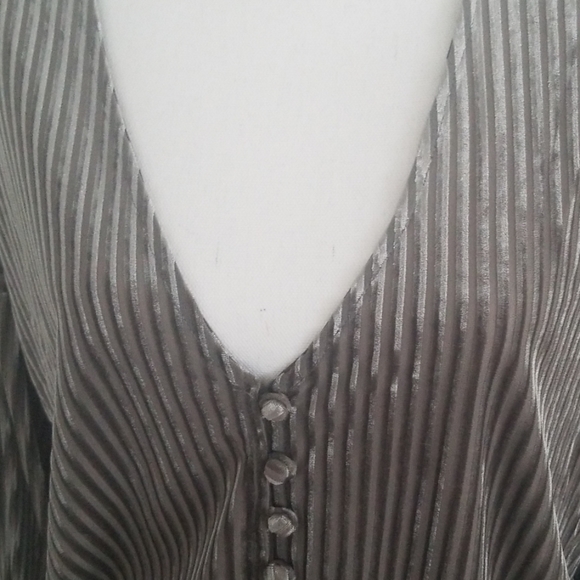 Velvet sripe pattern blouse - Picture 5 of 7